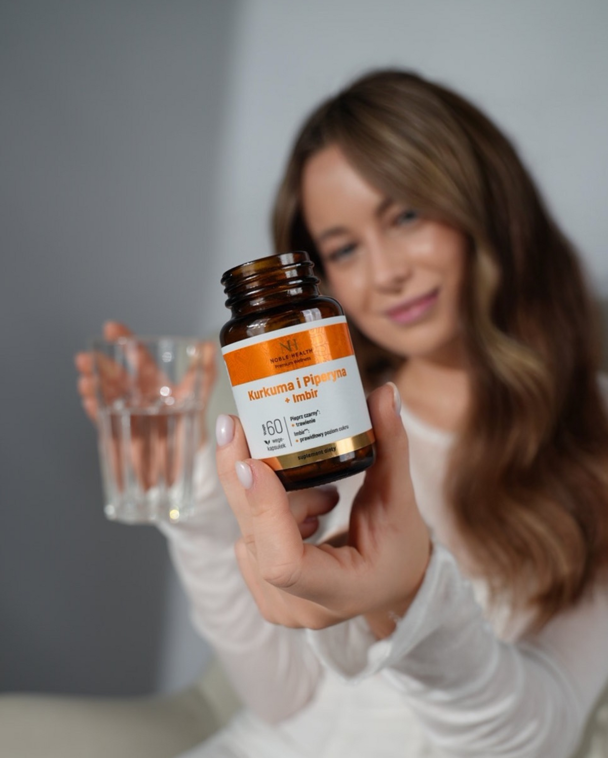 Suplemento dietético de cúrcuma e piperina + gengibre - Noble Health